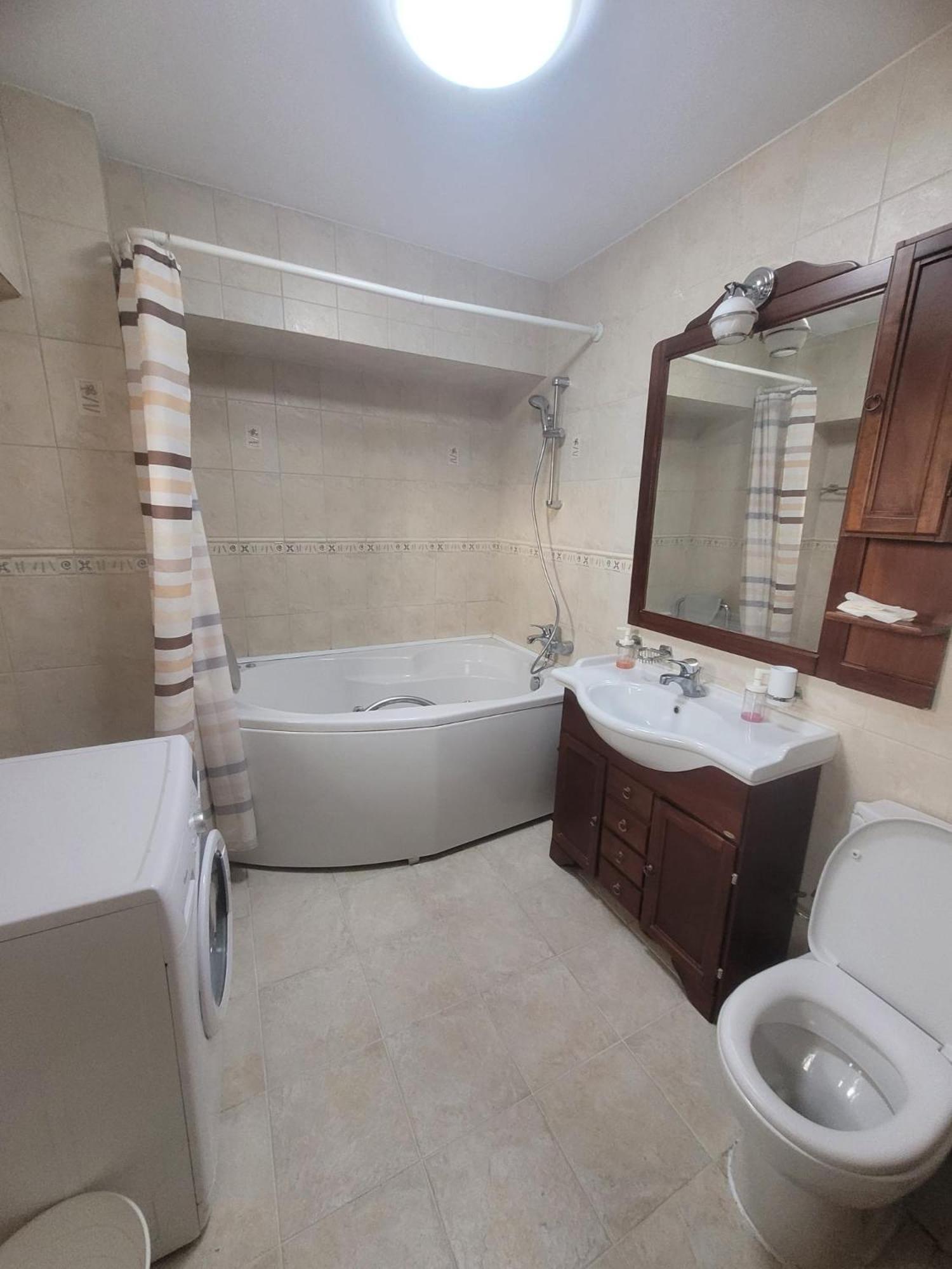 Ultracentral Bucharest Apartment Exterior foto